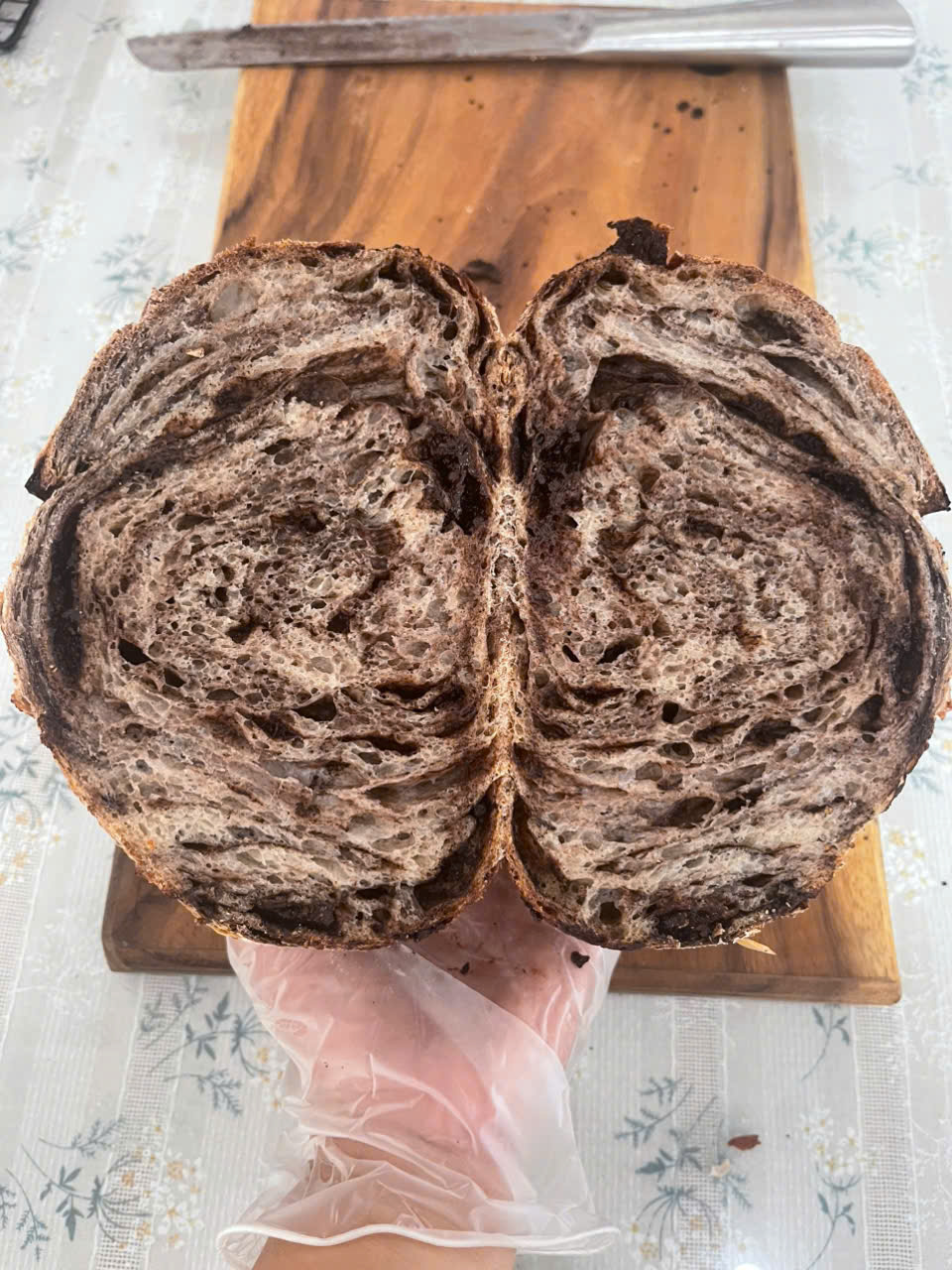 Dark Chocolate sourdough thủ công